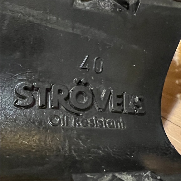 Strovels 304 Black Leather Clogs - Picture 6 of 16